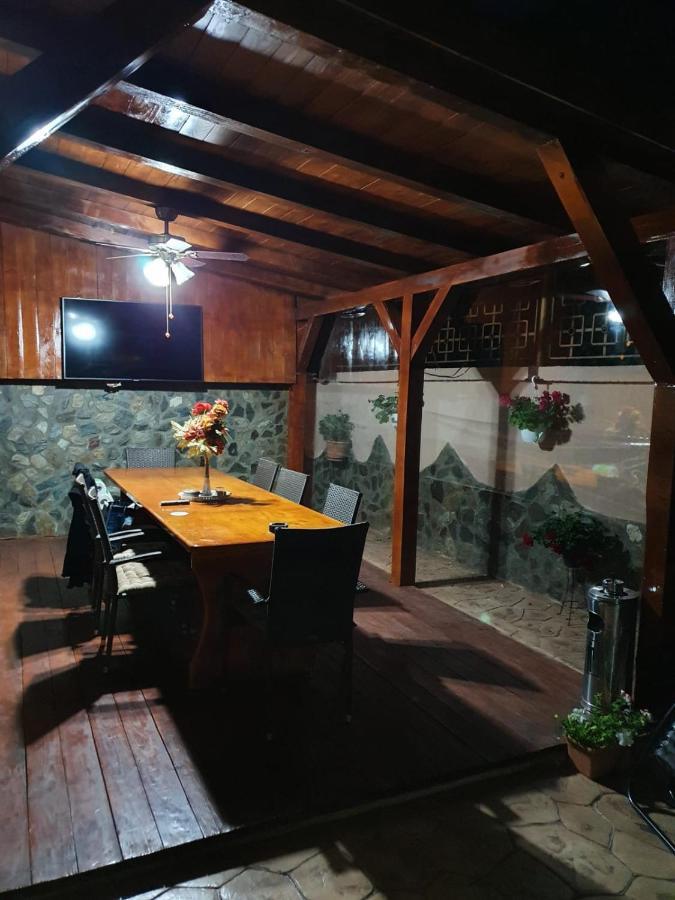 Casa Cattleya Hotell Târgu Jiu Eksteriør bilde