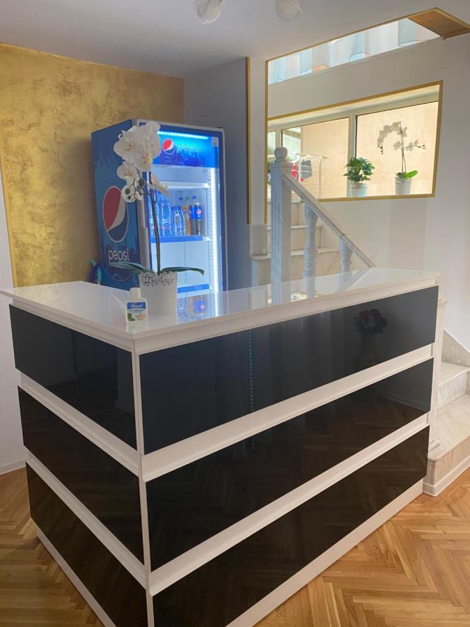 Casa Cattleya Hotell Târgu Jiu Eksteriør bilde